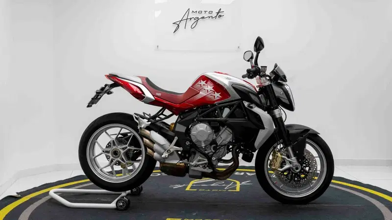 MV Agusta Brutale 800 (2012 - 15) (2)