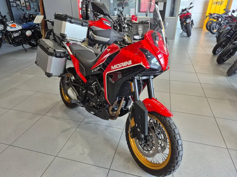 Moto Morini X-Cape 650 Gold Wheels Edition (2022 - 26) (2)