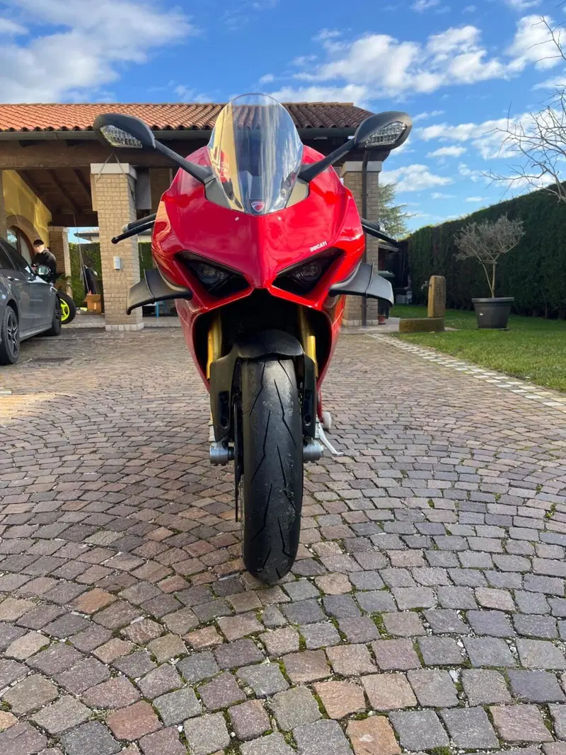 Ducati Panigale V4 S 1100 (2021) (2)