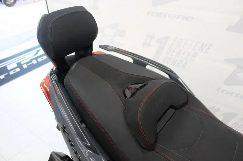 Yamaha X-Max 300 Tech Max (2021 - 24) (5)