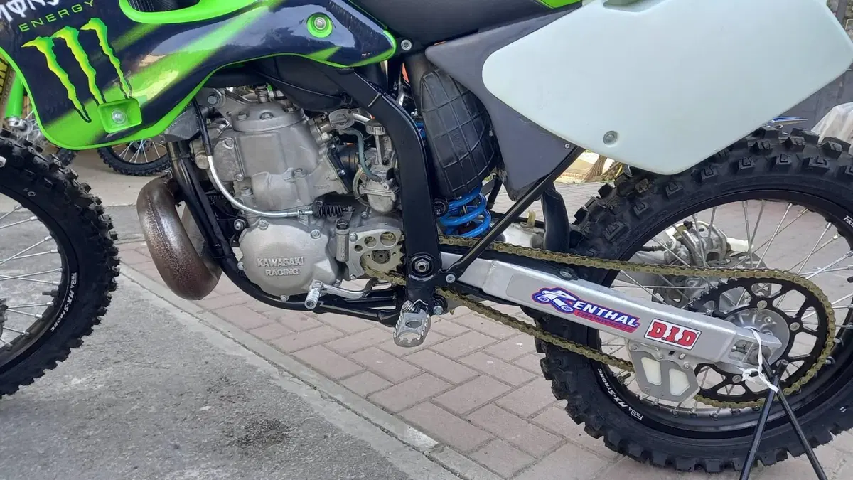 Kawasaki KX250 (1994 - 01) (4)