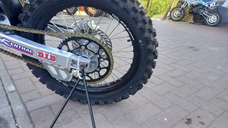 Kawasaki KX 250 (1994 - 01) (5)