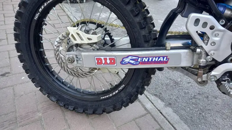 Kawasaki KX 250 (1994 - 01) (7)