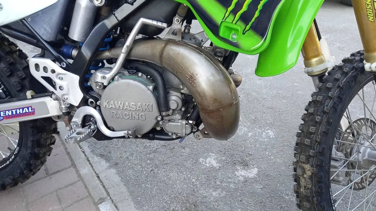 Kawasaki KX250 (1994 - 01) (8)