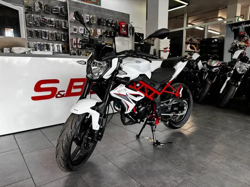Benelli BN 125 (2021 - 25) (9)