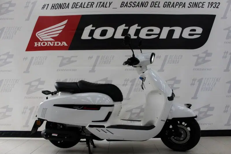 Keeway Motor Sixties 300i (2023 - 25)