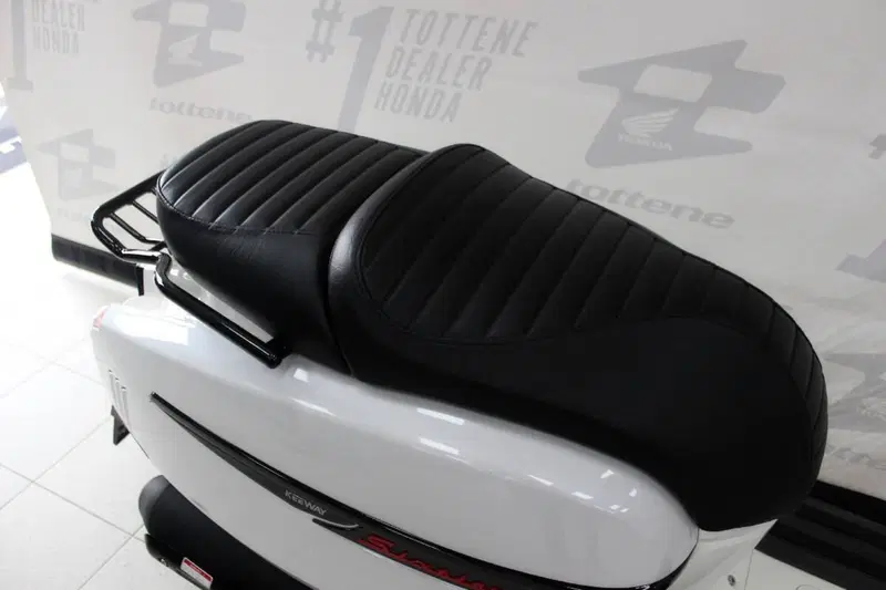 Keeway Motor Sixties 300i (2023 - 25) (5)