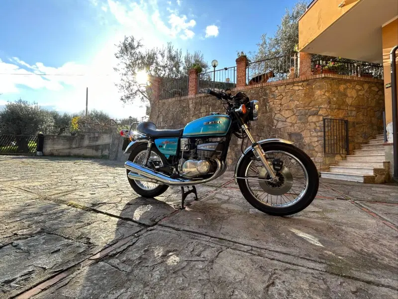 Suzuki GT 380