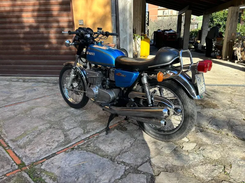 Suzuki GT 380 (3)