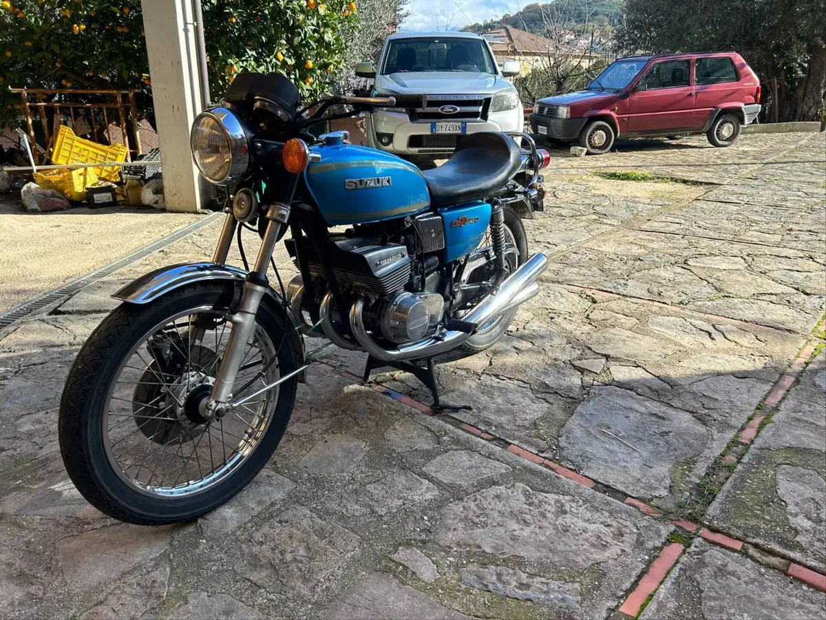 Suzuki GT 380 (4)