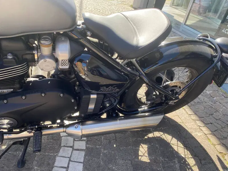 Triumph Bonneville Bobber 1200 (2021 - 25) (8)