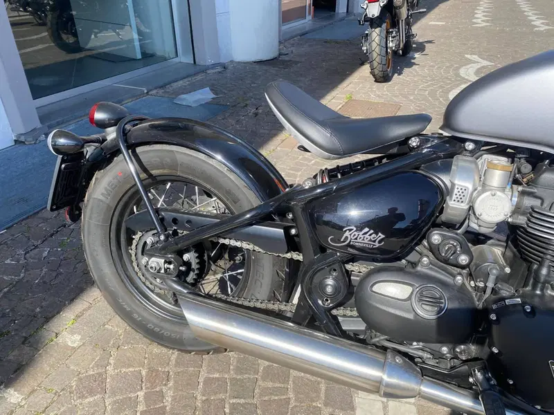 Triumph Bonneville Bobber 1200 (2021 - 25) (10)