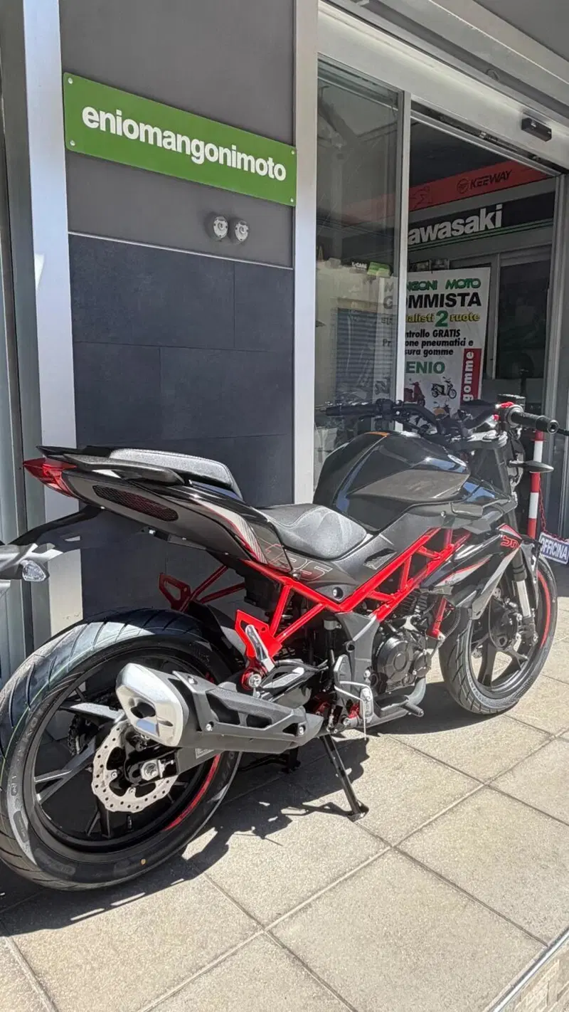Benelli BN 125 (2026) (4)