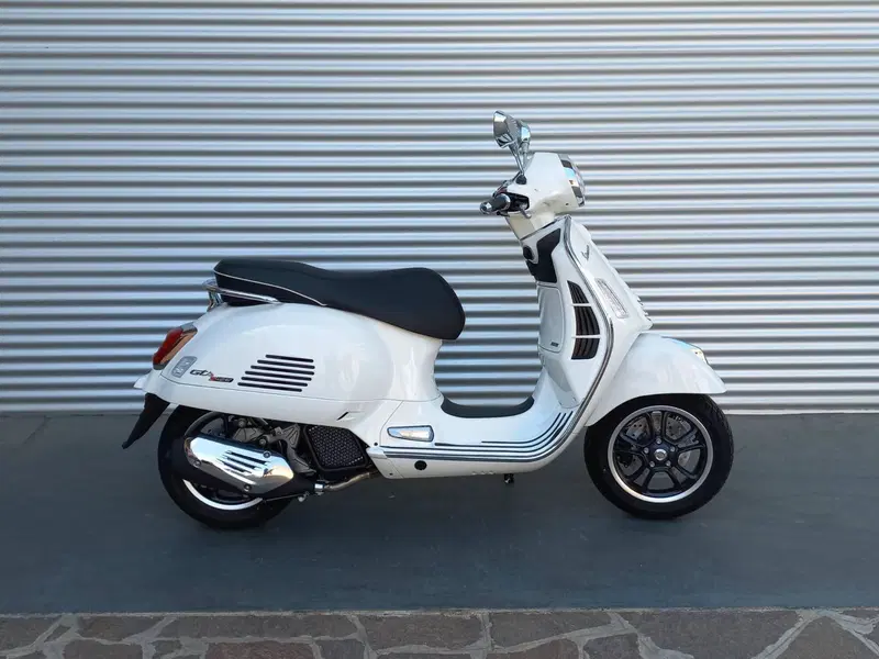 Vespa GTS 310 Super (2025 - 26) (2)