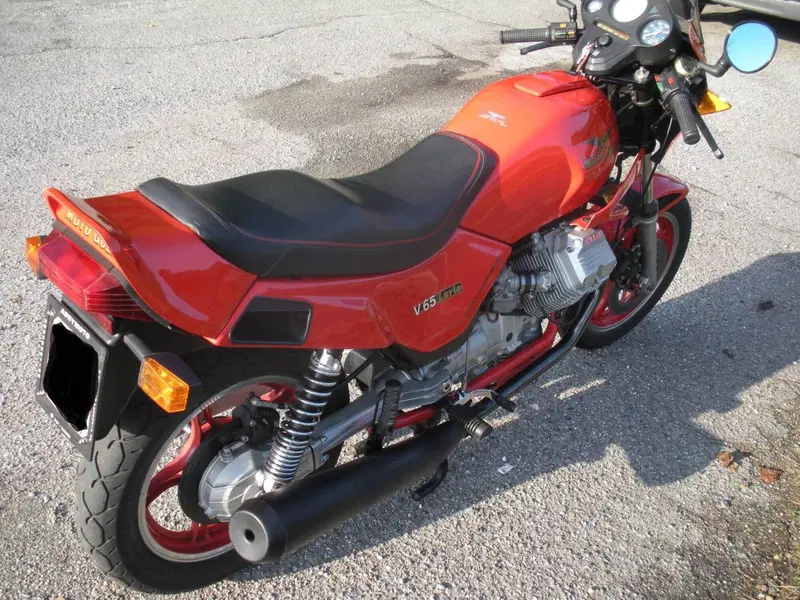 Moto Guzzi V65 Lario (7)