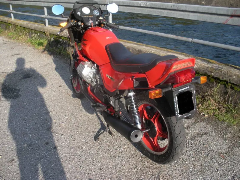 Moto Guzzi V65 Lario (8)