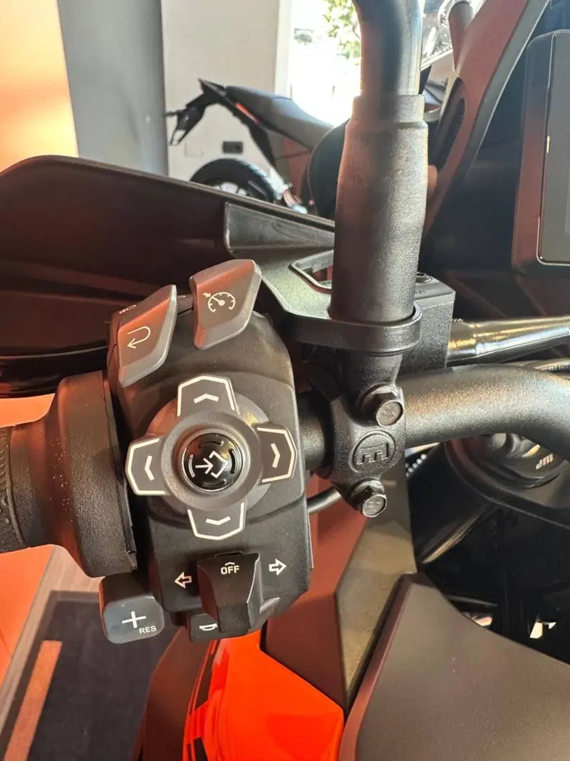 KTM 1290 Super Adventure S (2022 - 25) (6)