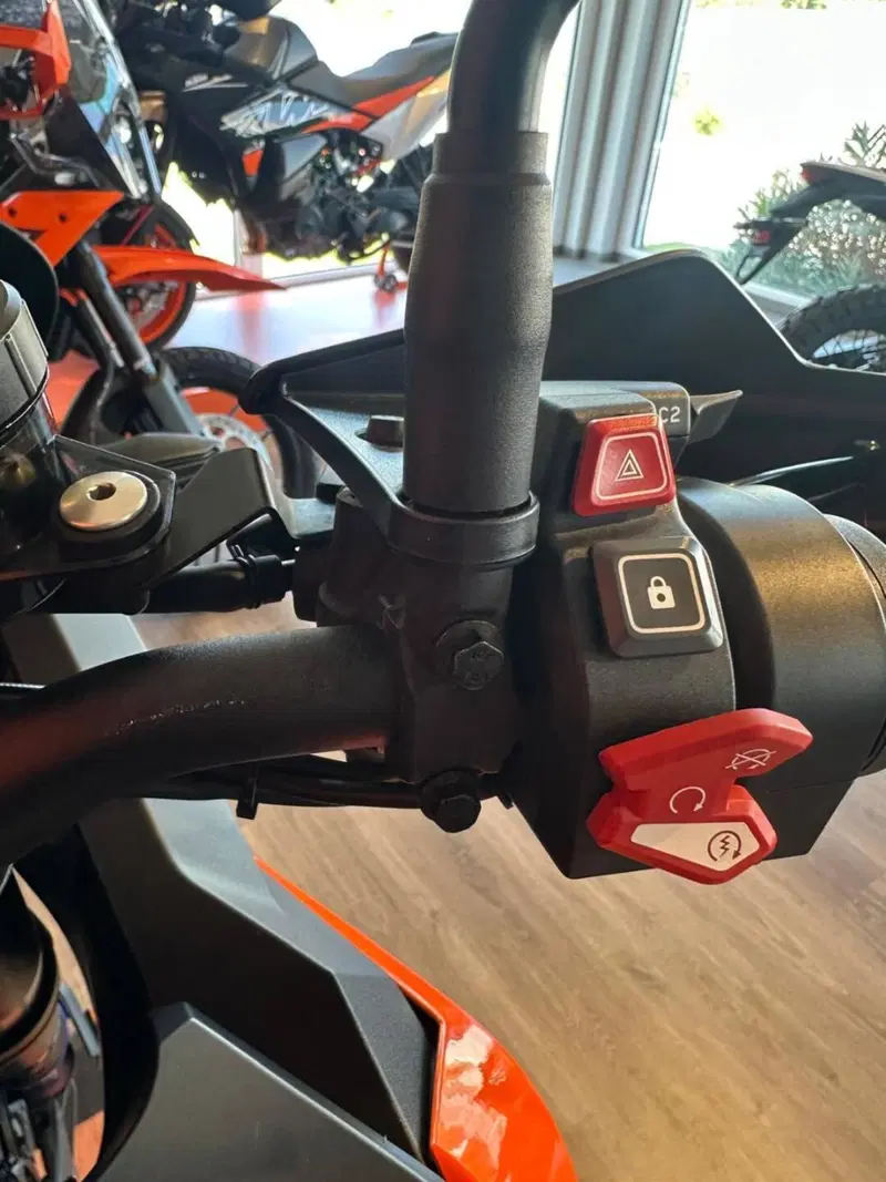 KTM 1290 Super Adventure S (2022 - 25) (7)