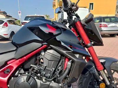 Honda CB 750 Hornet (2023 - 24) usata