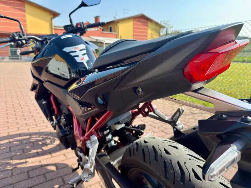 Honda CB 750 Hornet (2023 - 24) (2)