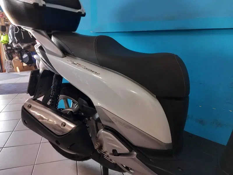 Honda SH 300 i (2011 - 14) (15)