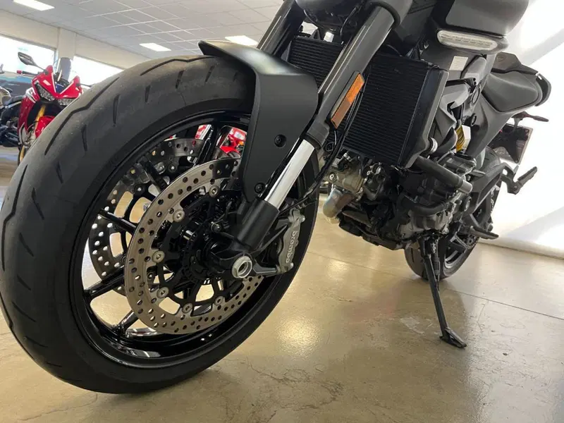Ducati Monster 937 (2021 - 25) (3)