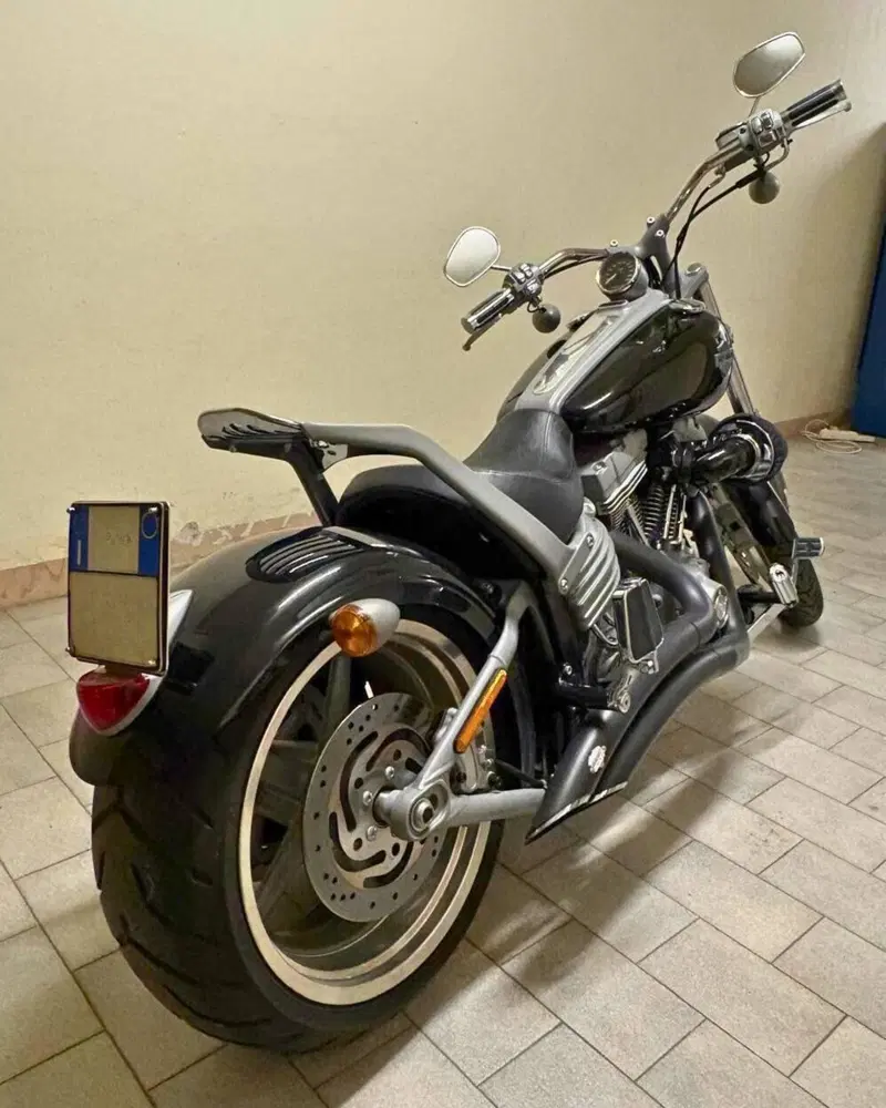 Harley-Davidson 1584 Rocker (2008 - 09) - FXCW (2)