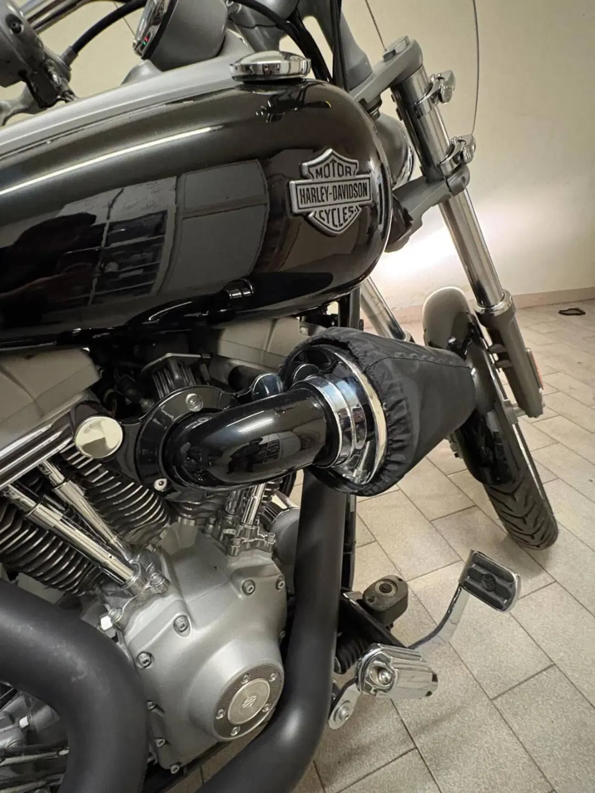 Harley-Davidson 1584 Rocker (2008 - 09) - FXCW (5)
