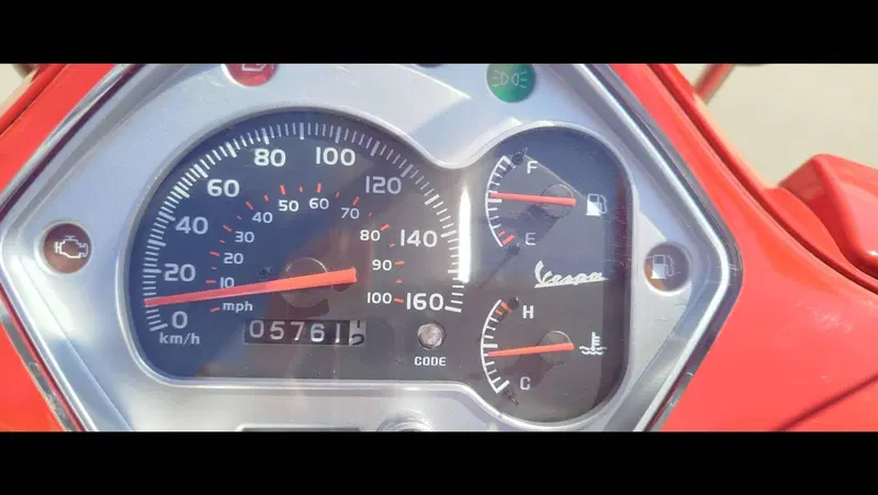 Vespa GTS 300 Super (2008 - 16) (2)