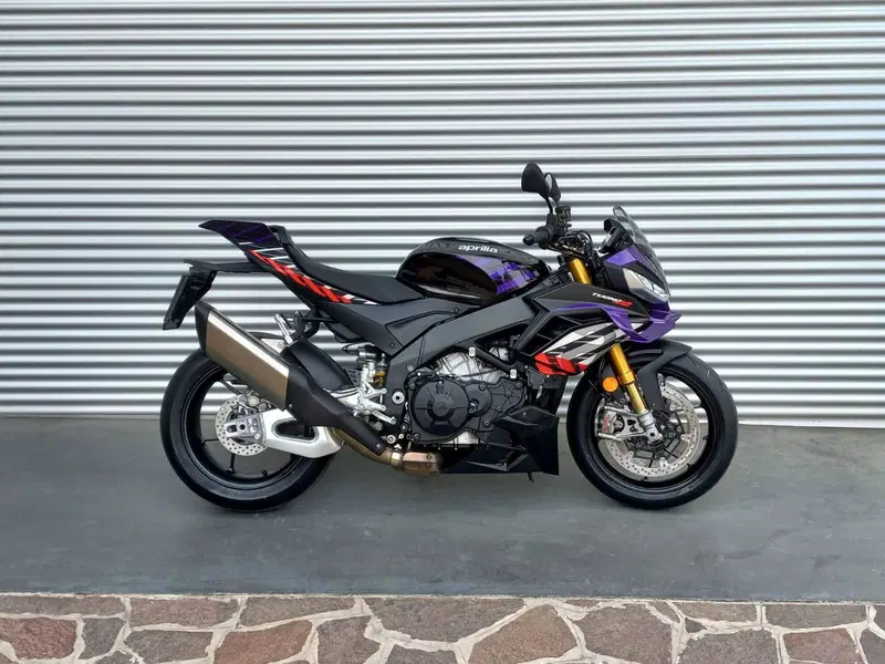 Aprilia Tuono V4 Factory (2025 - 26) (2)