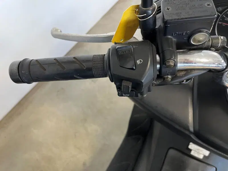 Honda Forza 250 EX (2005 - 07) (11)