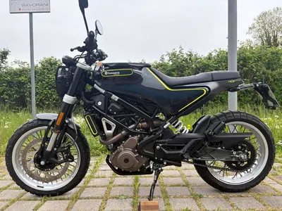 Husqvarna Svartpilen 401 (2018 - 19) usata
