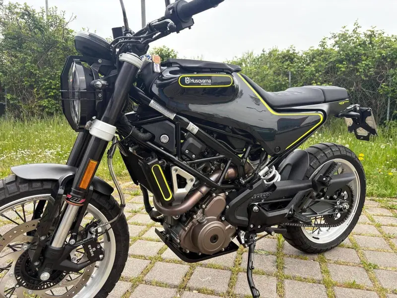 Husqvarna Svartpilen 401 (2018 - 19) (5)