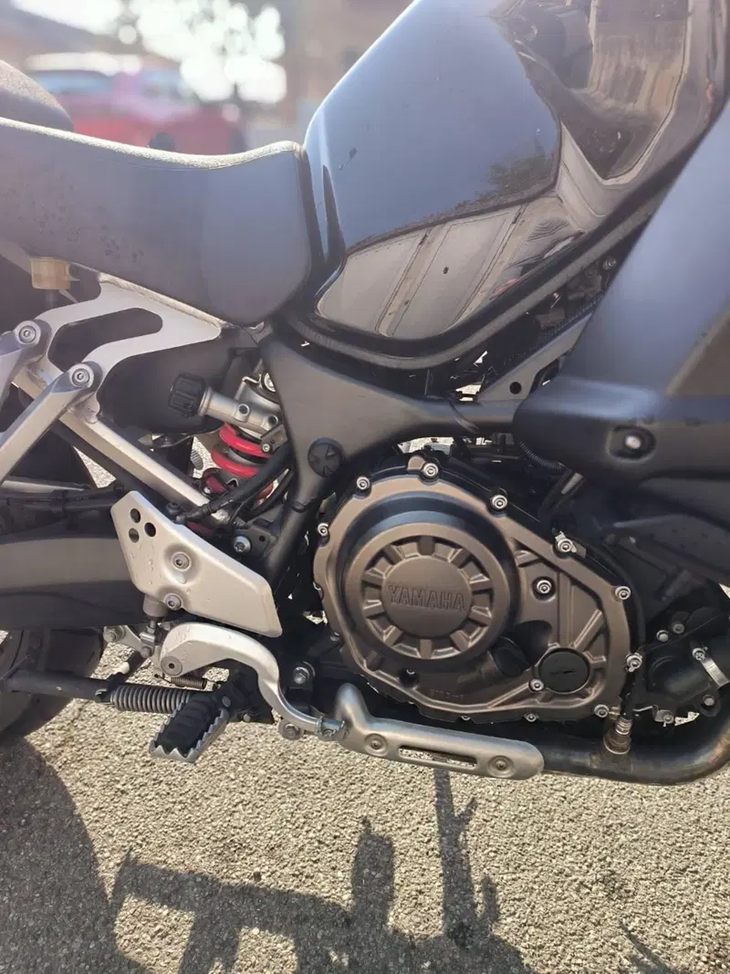Yamaha XT1200Z Super Ténéré First Edition (2010 - 11) (3)