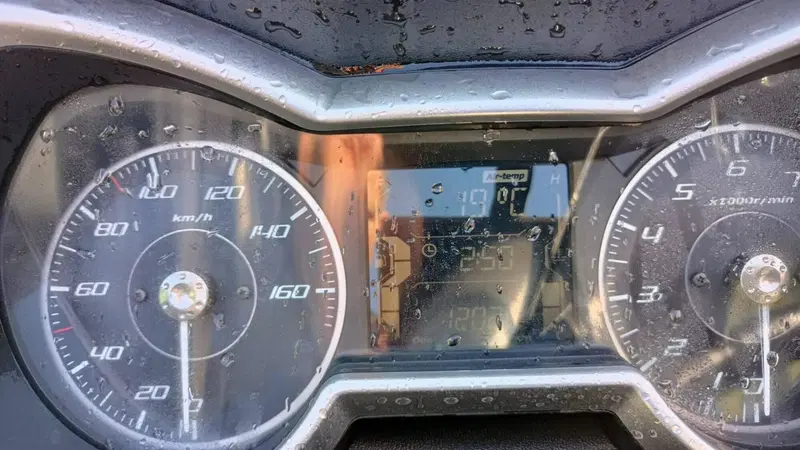 Yamaha X-Max 300 (2021 - 24) (3)