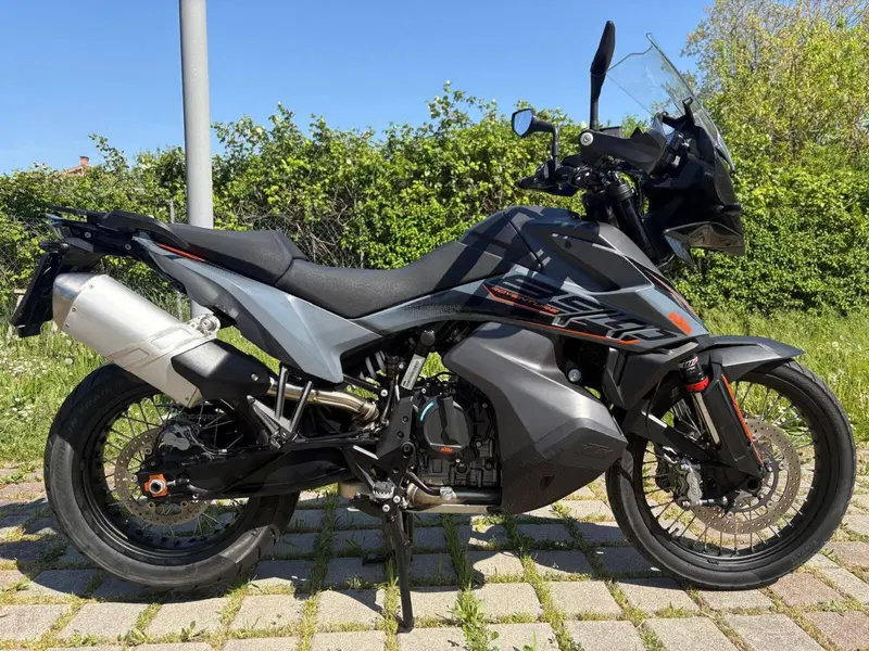 KTM 890 Adventure (2022) (2)