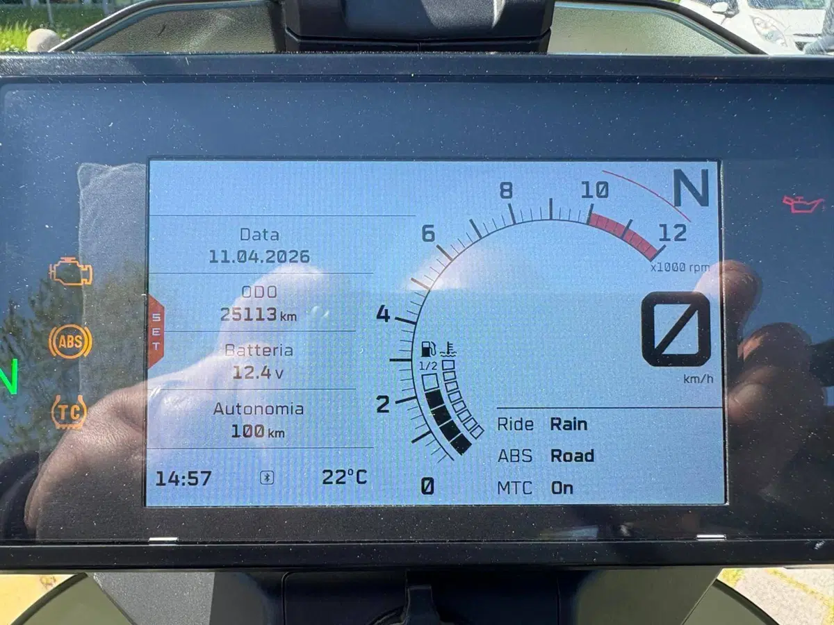 KTM 890 Adventure (2022) (10)