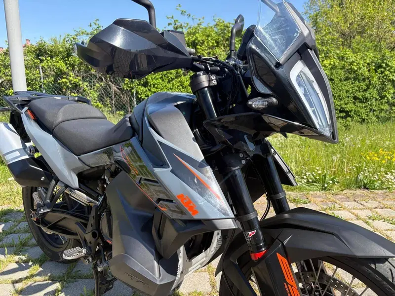 KTM 890 Adventure (2022) (8)