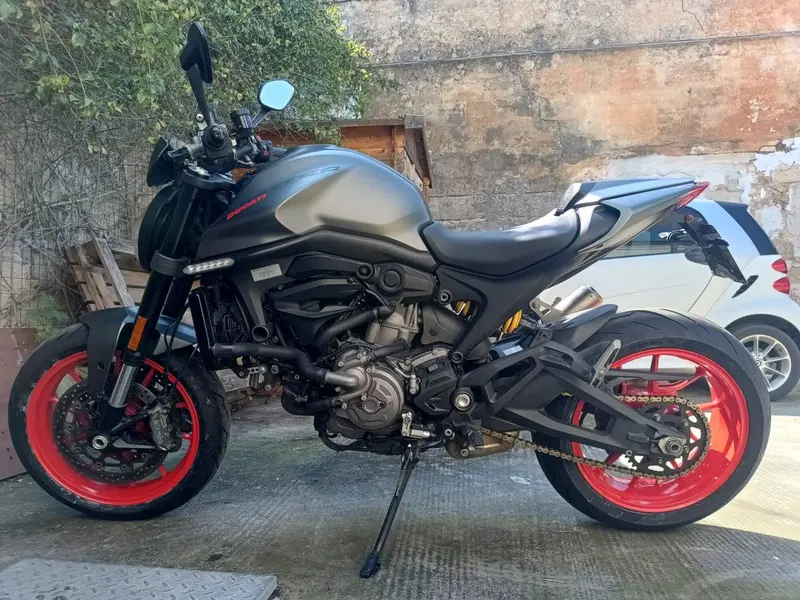 Ducati Monster 937 + (2021 - 25) (2)