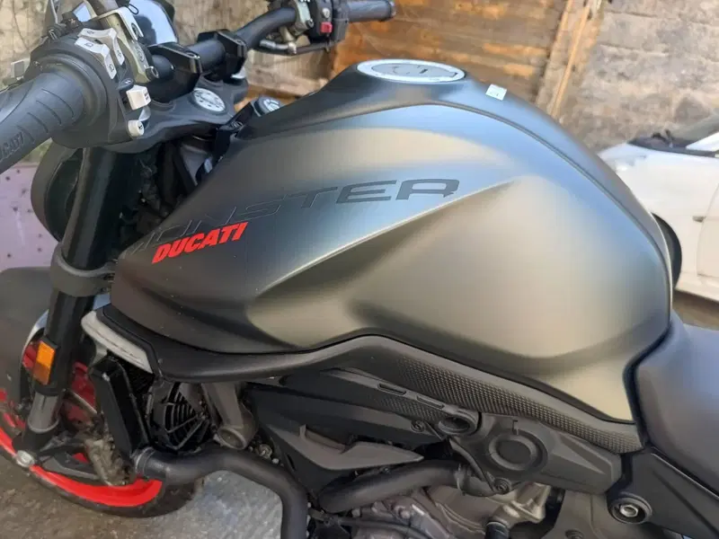 Ducati Monster 937 + (2021 - 25) (9)