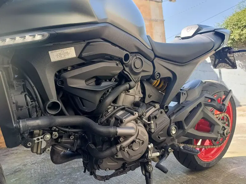 Ducati Monster 937 + (2021 - 25) (10)