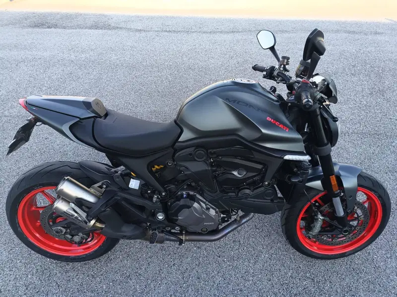 Ducati Monster 937 + (2021 - 25) (14)