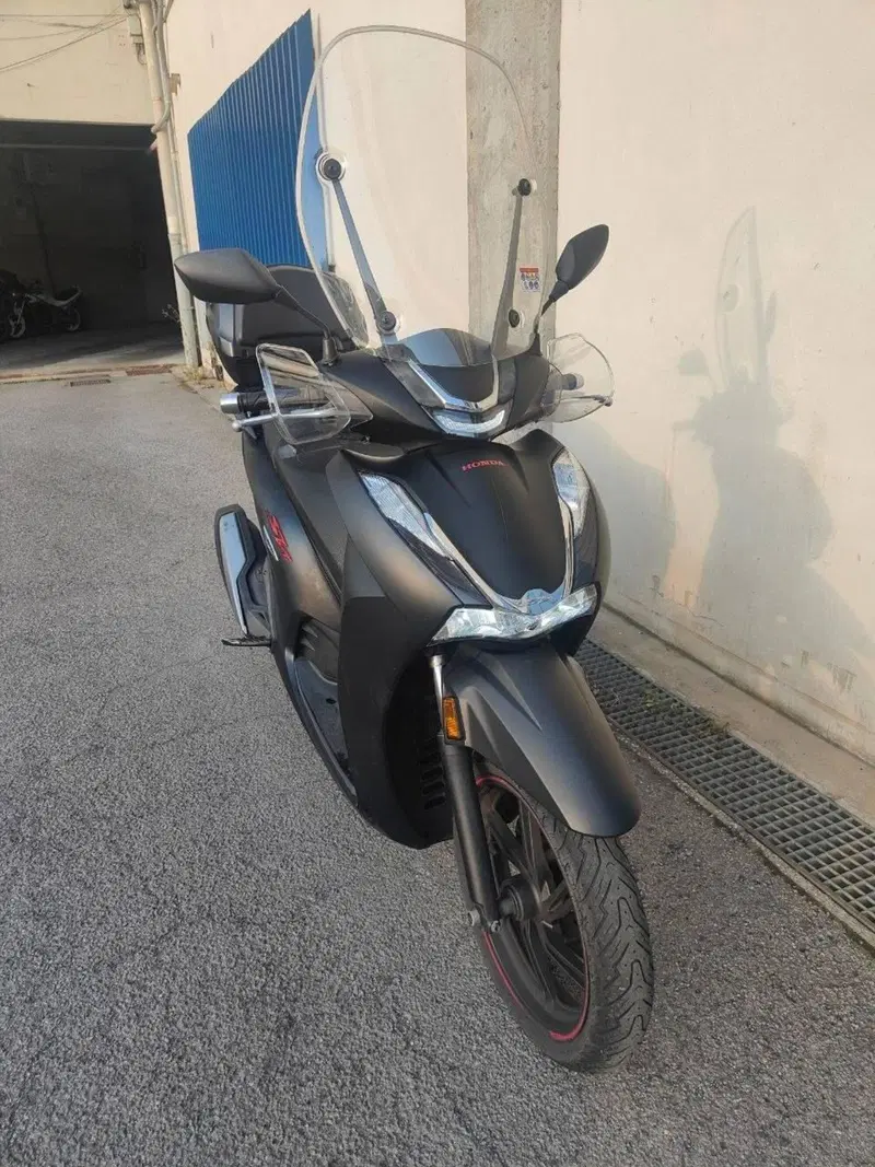 Honda SH 350 Sport (2021 - 24) (2)