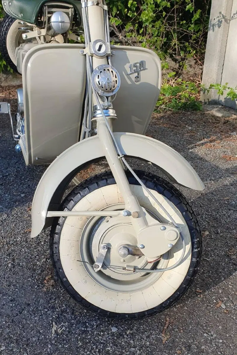 Innocenti Lambretta 150D Targa Oro FMI (4)