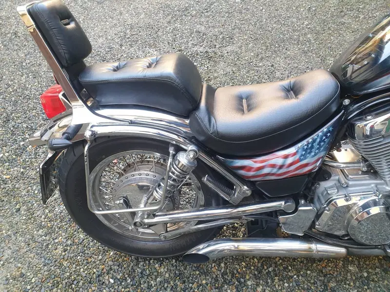 Suzuki VS 800 GL Intruder (1994 - 98) (7)