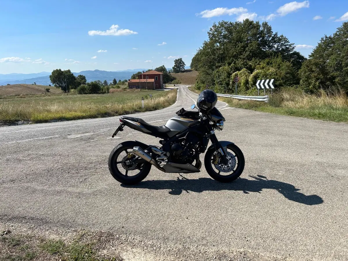 Triumph Street Triple R (2009 - 12) (3)