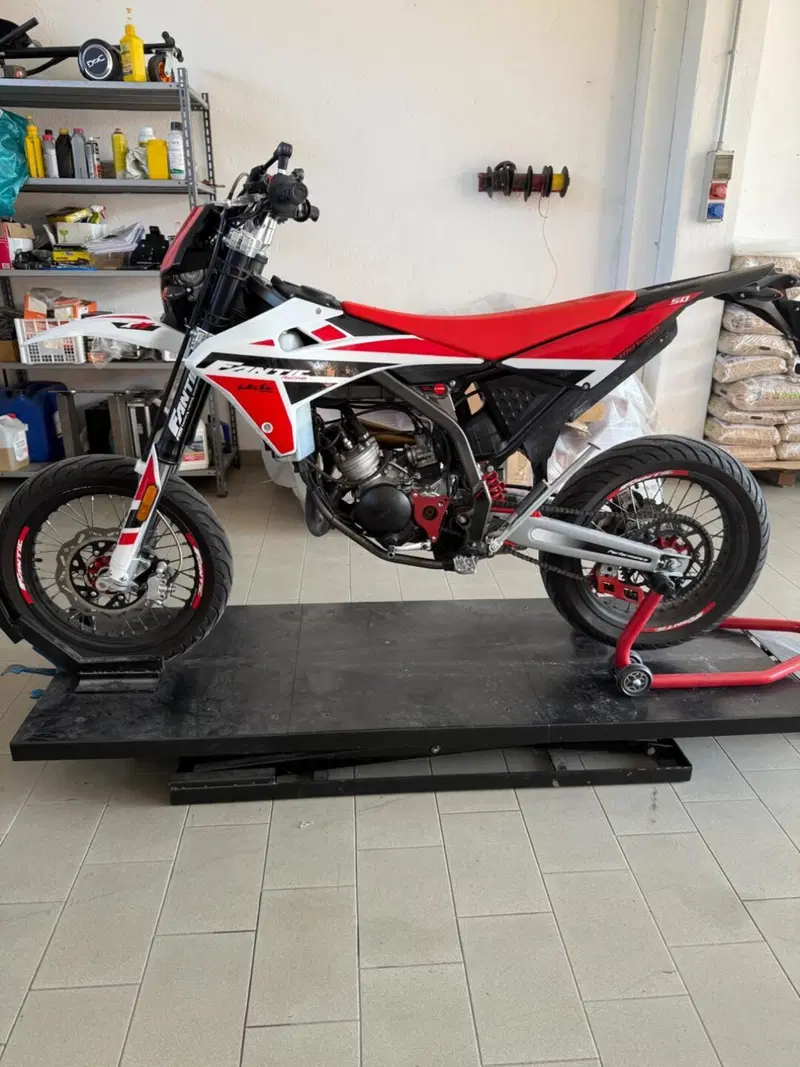 Fantic Motor XM 50 Motard Performance 2T (2021 - 22) (3)