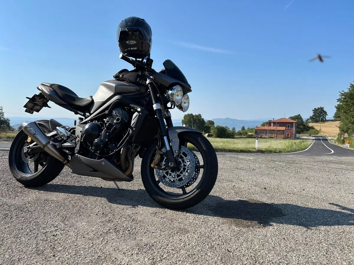Triumph Street Triple R (2009 - 12) (5)