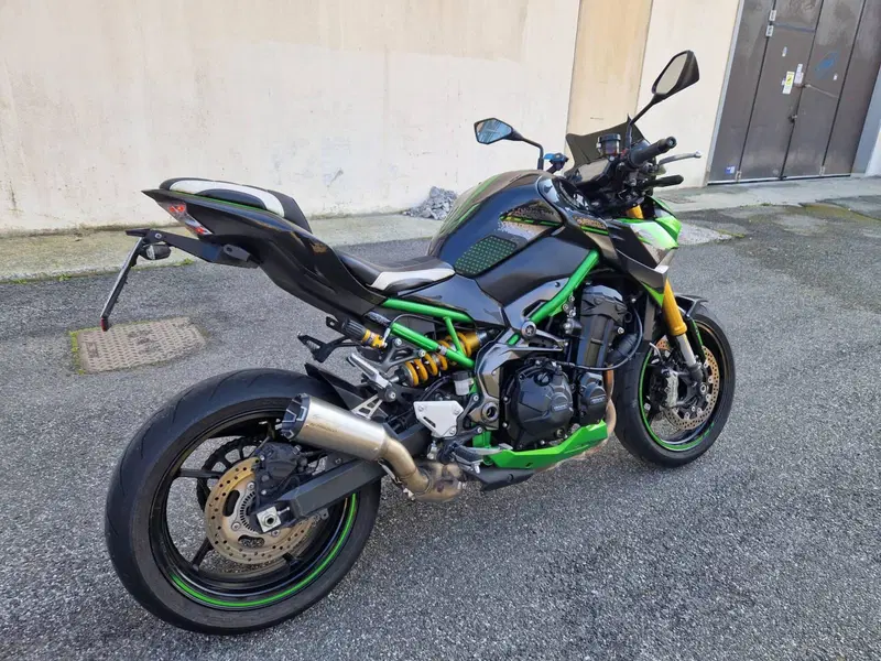 Kawasaki Z 900 SE (2022 - 24) (3)