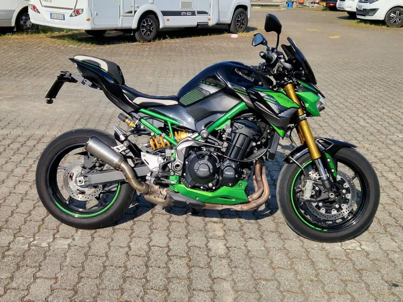 Kawasaki Z 900 SE (2022 - 24) (5)